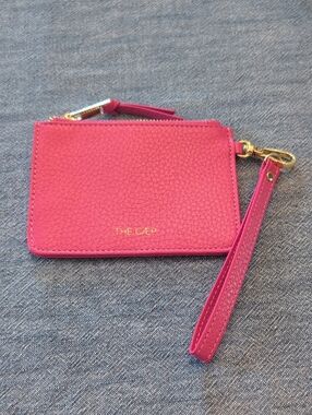 The Caep Pink Wristlet Cardholder
